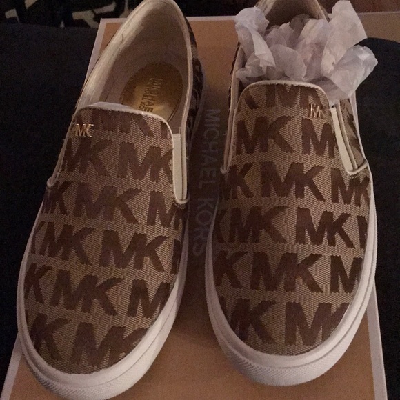 Mk slides - Picture 1 of 2